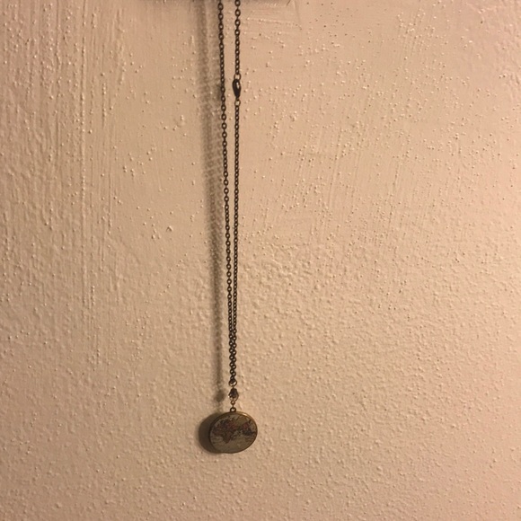 Map locket - Picture 2 of 2